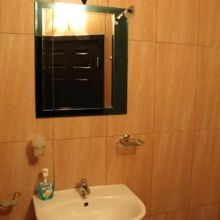 Апартамент Cosy In City Center Close To The Beach *